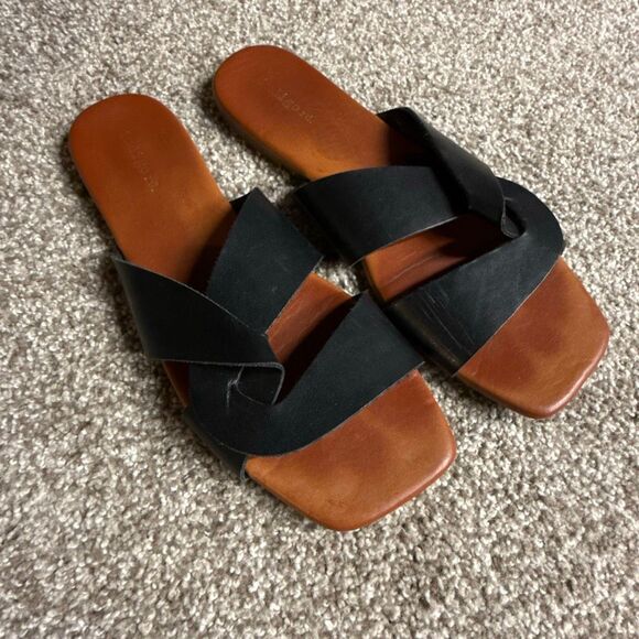Indigo Rd. Black Twist Sandals Size 9 - Picture 1 of 5